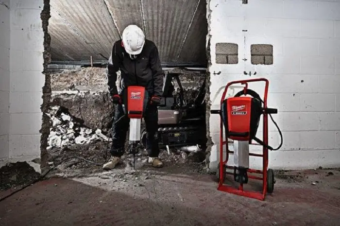 Upat launches latest heavy-duty breaking hammer from Milwaukee