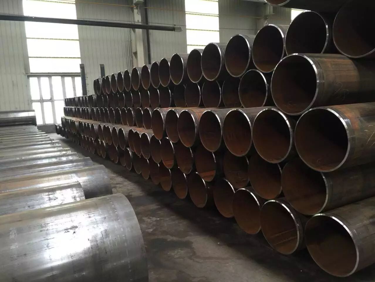 How to improve the use of seamless steel pipe