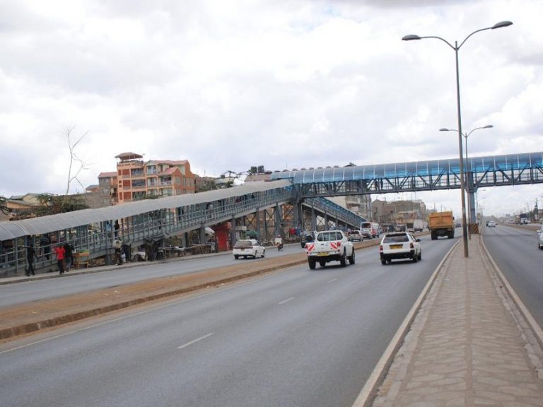 Кенийские пешеходные мосты стоимостью 8 миллионов долларов США на шоссе Тика будут завершены в ближайшее время
