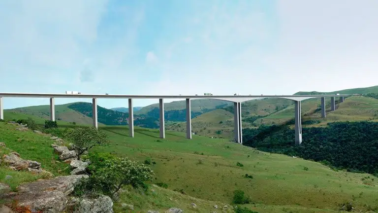 Lavori di costruzione per il ponte di US $ 4bn Mtentu in Sud Africa