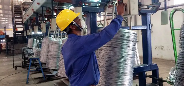Perché le fabbriche di acciaio del Kenya attirano molti investitori
