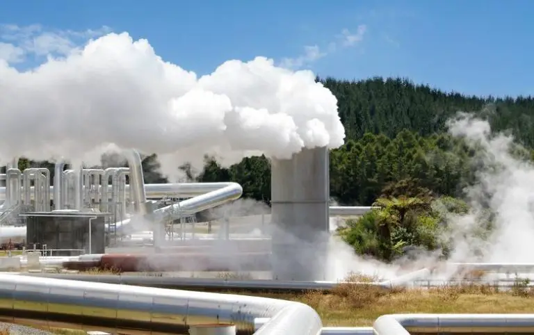 Baubeginn für das kleine Geothermiekraftwerk Aluto Langano in Äthiopien