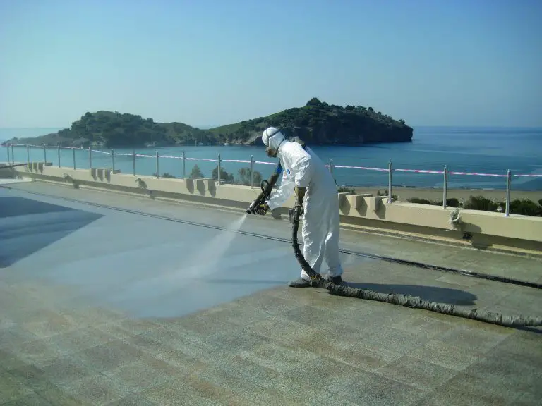 Basic factors to consider when applying waterproofing systems