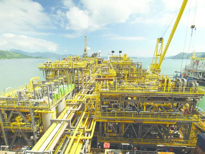 Il primo sviluppo petrolifero in mare aperto in Senegal è pronto per la costruzione