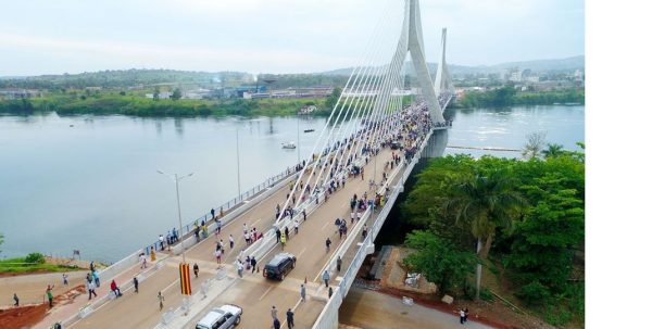 Puente del río Volta
