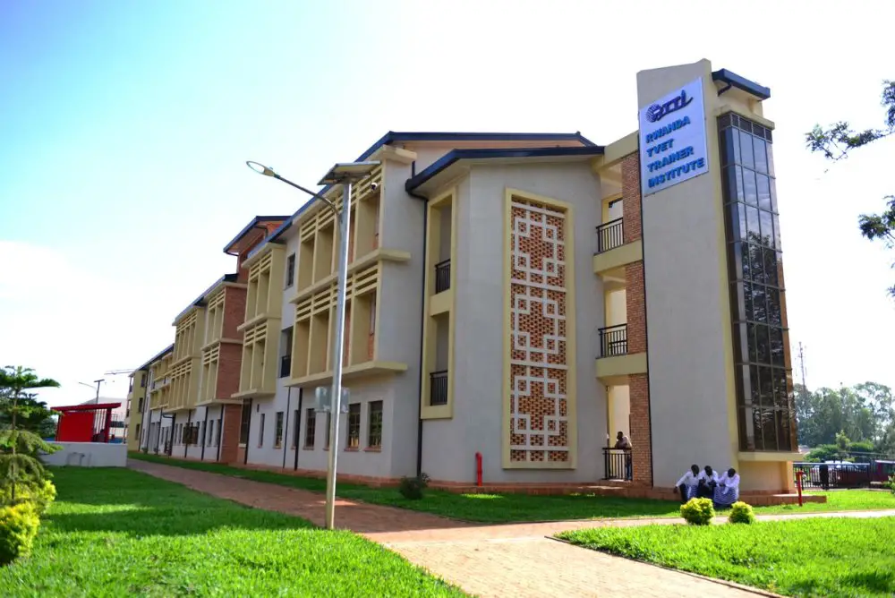 Le Centre régional polytechnique intégré du Rwanda recevra un lifting du 16m en dollars américains