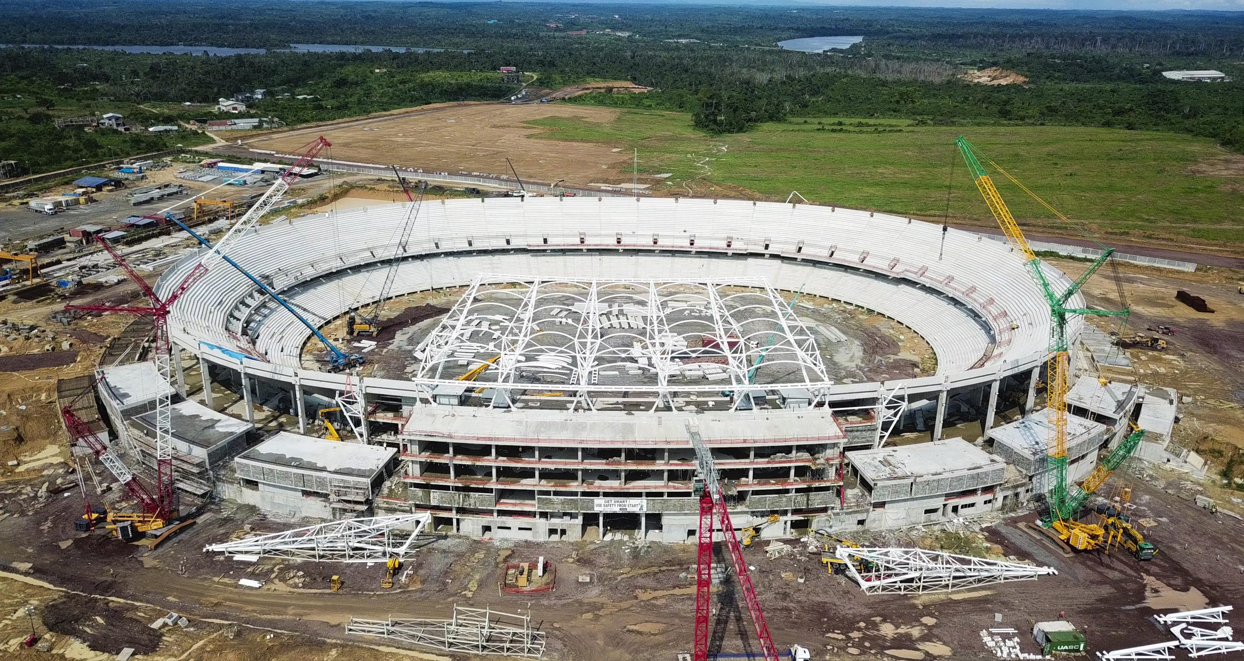 Ghana erneuert Swedru Sports Stadion