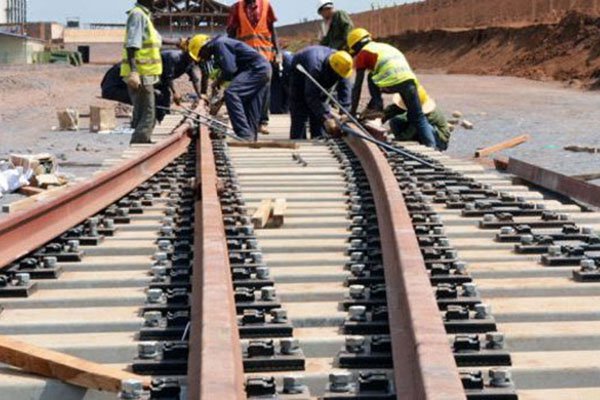 Uganda beginnt mit der Abgrenzung der Strecke der Normalspurbahn (SGR)