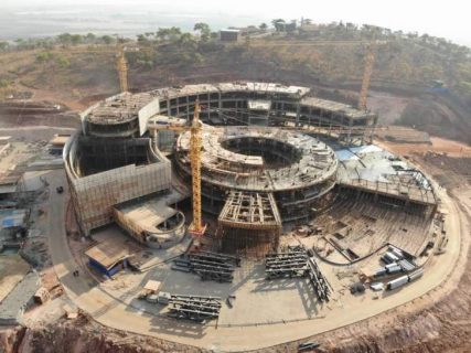 Bau des neuen US $ 140m-Parlaments in Simbabwe auf Kurs