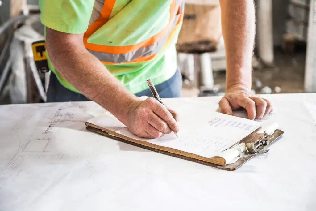 How to get a general contractor license