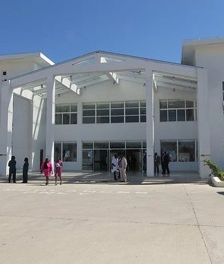 Zimbambwe opens newly built Mahusekwa hospital