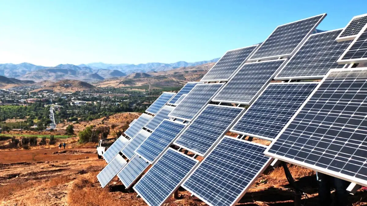 Libia comienza la construcción de una planta de energía solar de 100MW en la ciudad de Kufra
