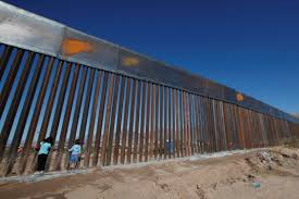 Строительство границы между США и Мексикой продолжается, несмотря на пандемию