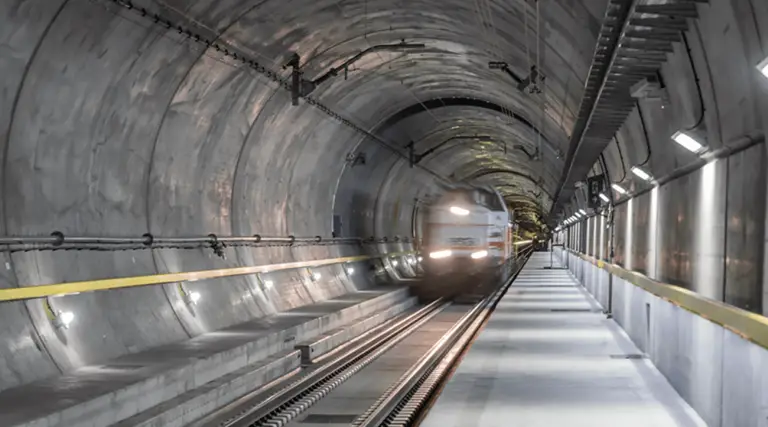Längste Eisenbahntunnel der Welt