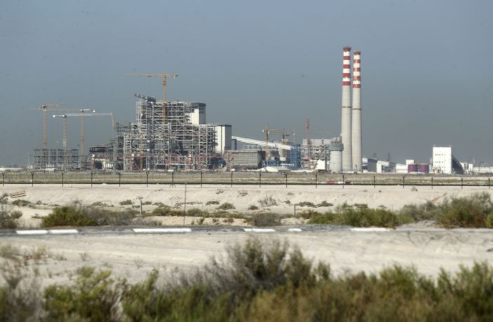 Dubaï dévoile son projet de construction d'une centrale électrique au charbon.