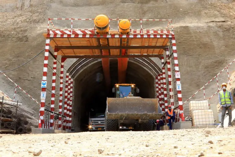 Wasserkraftprojekt Julius Nyerere, Tansania: Ausgrabung von Stromwasserwegen zu 74% abgeschlossen