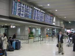 Terminals des Flughafens Narita, eines der größten der Welt