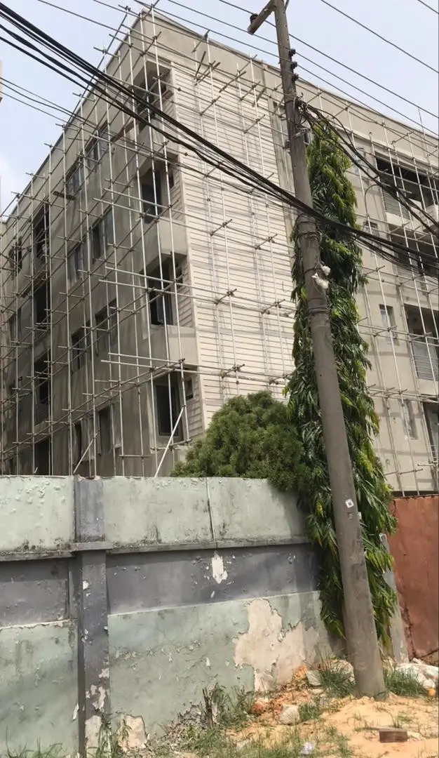 Projet de développement le long de la rue Sinari Daranijo à Oniru VI, Lagos Nigeria