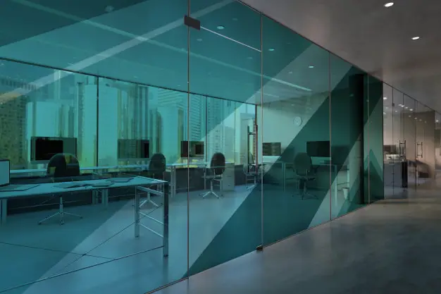 Modernisieren Sie Ihr Bürogebäude mit innovativen Fensterfolien