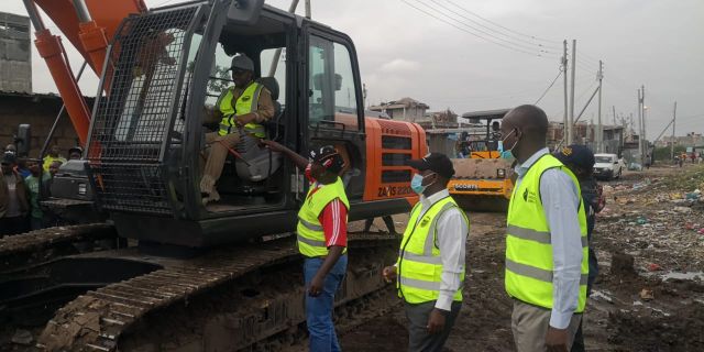 Die Ausführung des Straßenprojekts Umoja-Innercore in Nairobi, Kenia, hat begonnen