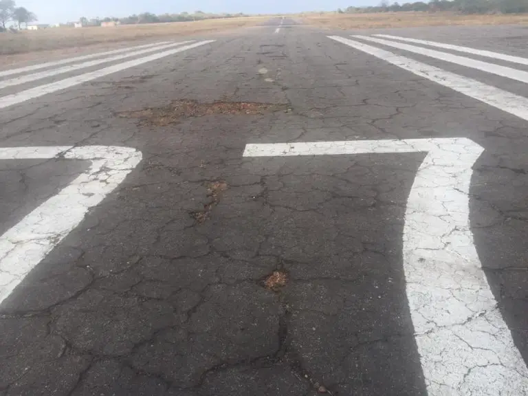 Die Sanierung der Binga-Landebahn in Simbabwe beginnt