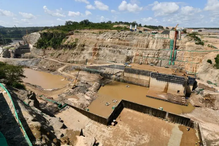 Julius Nyerere Wasserkraftprojekt liefert erste MW im Juni 2022