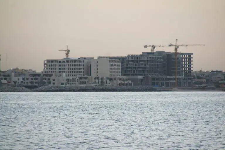 Les travaux de construction de l'hôtel Four Points Sheraton Tripoli vont reprendre