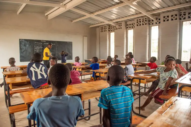 Child Focus renoviert Lehrerhäuser in Balaka, Malawi