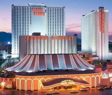 Circus Circus Las Vegas, 10th biggest hotel in america 