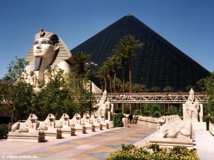 Luxor Las Vegas, the 5th largest hotel in america 