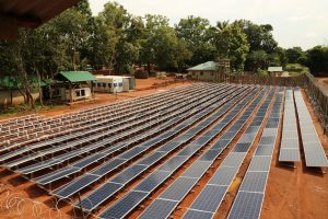 Rahoitusta tarvitaan aurinkoenergian mikroverkon ja aurinkovoimalan rakentamiseen Sierra Leonessa