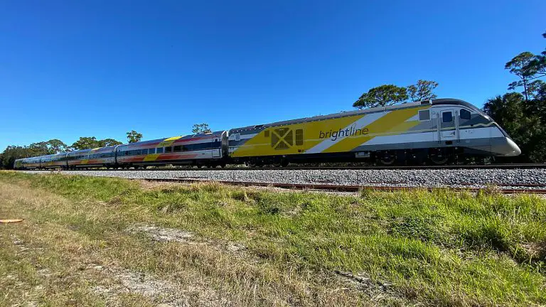 Assegnato un finanziamento federale di quasi 18 milioni di dollari per il progetto ferroviario Tampa-Orlando proposto in Florida