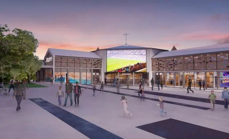 दक्षिण अफ्रीका के गक्बेरहा में निर्माणाधीन बोर्डवॉक मॉल, सितंबर 2022 में खुलने के लिए ट्रैक पर
