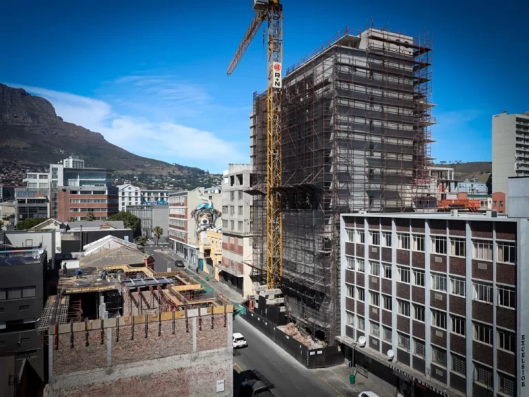 84 Harrington Street в Кейптауне, Южная Африка, названо самым высоким зданием в мире, построенным из конопли.