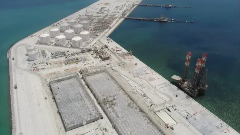 Proyecto de refinería Duqm en Omán 92% completado
