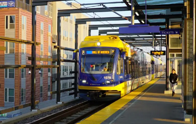 Pläne für die Erweiterungsroute der Metro Blue Line in Minnesota bekannt gegeben