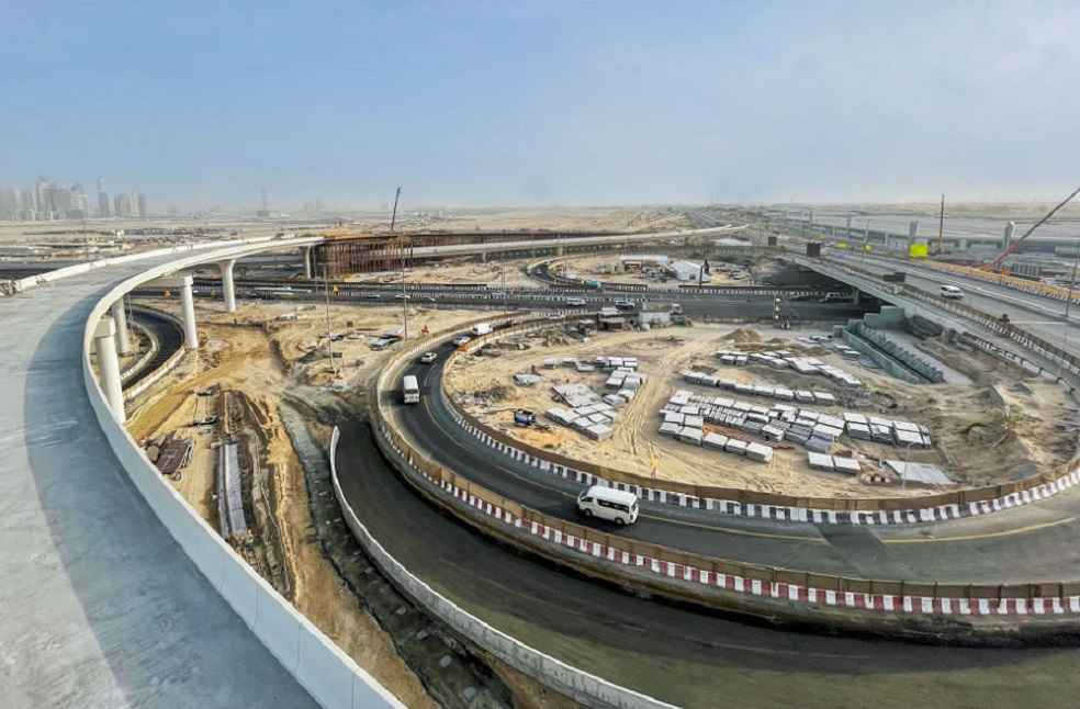 اكتمل مشروع محور الشيخ راشد بن سعيد في دبي بنسبة 75٪.