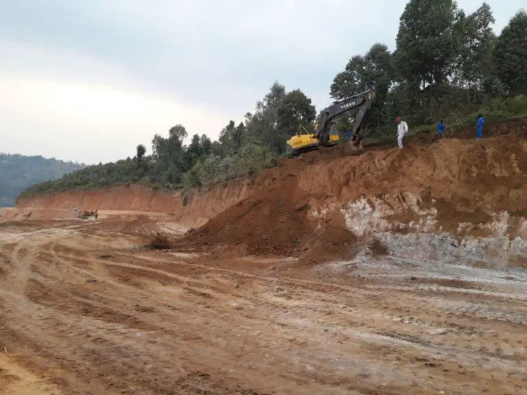 Projektimplementierung Base-Kidaho Road in Ruanda beginnt