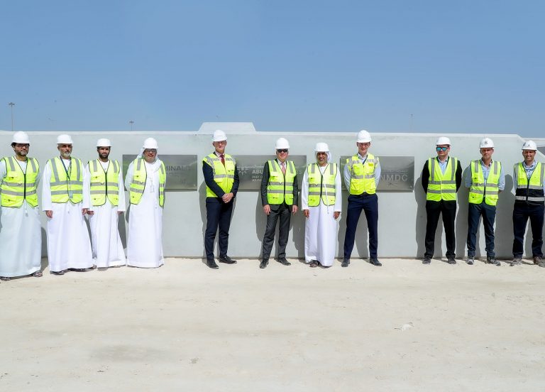 Abu Dabi'deki CMA Terminalleri Khalifa Limanı için inşaat kilometre taşına ulaşıldı