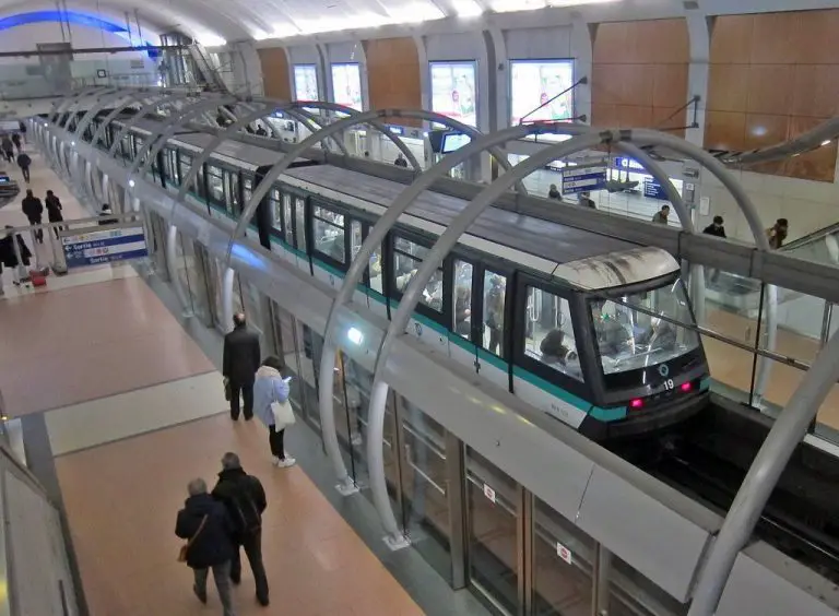 Modernisierungsarbeiten an der Linie 4 der Pariser Metro in Frankreich abgeschlossen