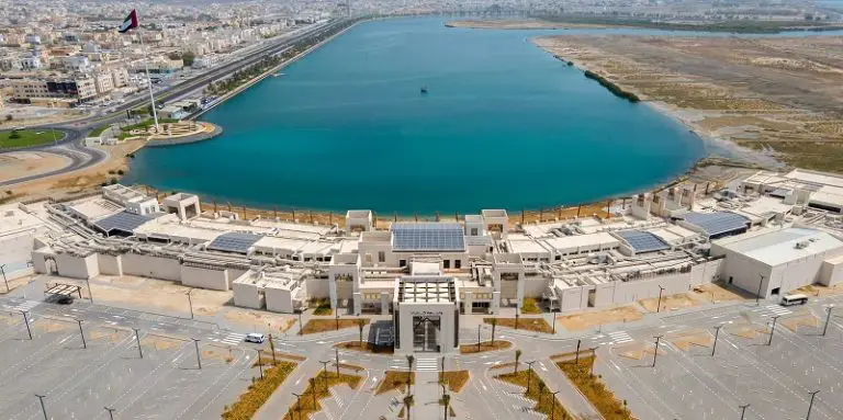 Port of Mackay's Wharf Five Deckin rakentaminen Qatarissa on valmis