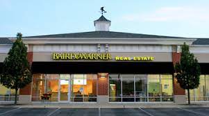 Der Bau des Büros von Baird & Warner in Naperville, Illinois, beginnt