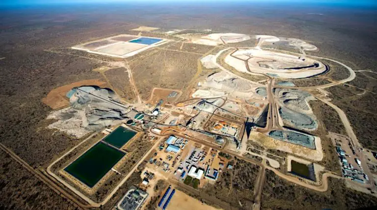 Die unterirdische Erweiterung der Karowe-Mine soll bis zu 105 Millionen Dollar kosten