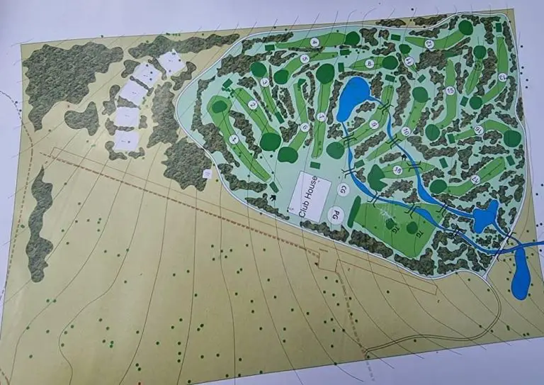 Construction du parcours de golf de Fort Ikoma