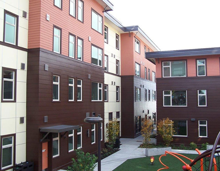 Financement de 25 millions de dollars américains annoncé pour huit maisons abordables dans le comté de King, Washington