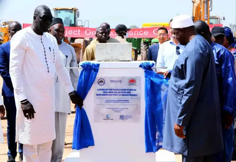 Bau des Solarkraftwerks Jambur in Gambia gestartet