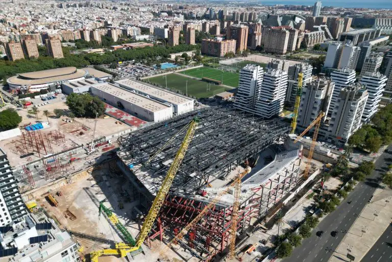 La Roig Arena de Valence franchit une étape importante dans sa construction