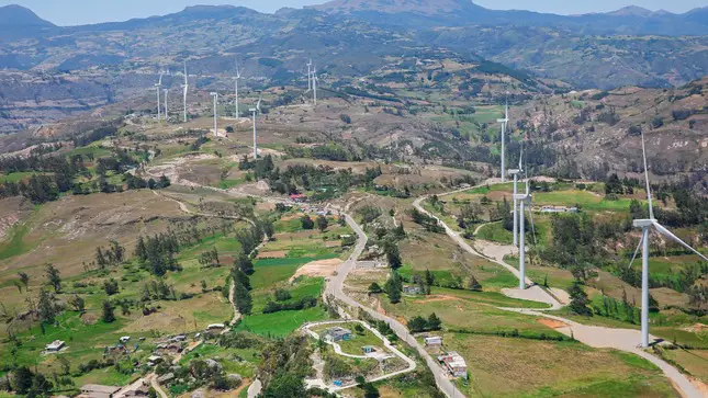 Grenergy conclut des accords pour vendre 174 MW d'actifs solaires et éoliens au Pérou