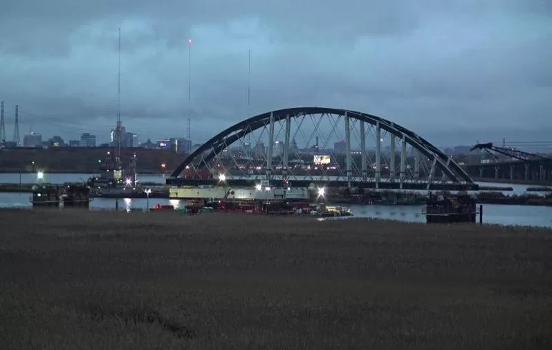 The steel arch for the North East Corridor bridge in Secaucus, NJ, US