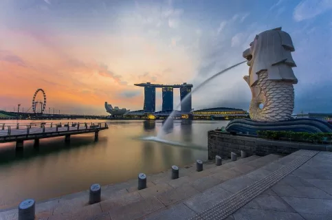 The Merlion in front of Marina Bay Sands 